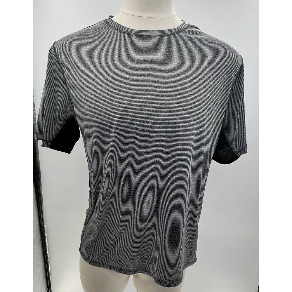 Body Glove Black/White Striped UPF 40+ Short Sleeve Shirt- L